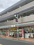 コンビニ　セブンイレブン練馬春日町1丁目店（コンビニ）まで384m