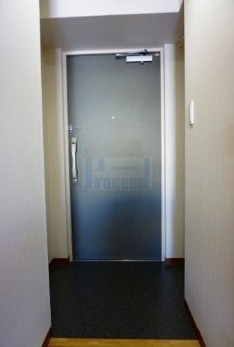 玄関　※別部屋参考写真※現況優先です