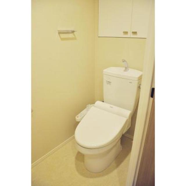 トイレ　※写真は同タイプ住戸です。