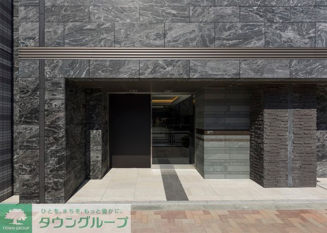 エントランス　温もりが調和する安らぎの空間◆