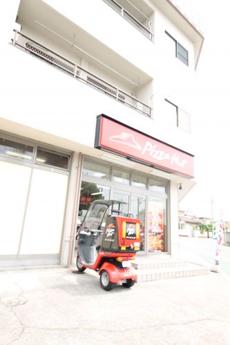 飲食店　ピザハット魚住（飲食店）まで339m