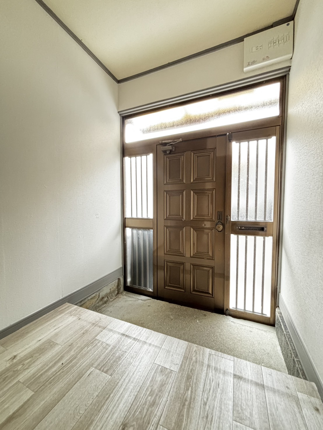 高丸7丁目戸建の玄関写真