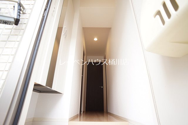玄関　レーベンハウス桶川店へ　048-787-5511