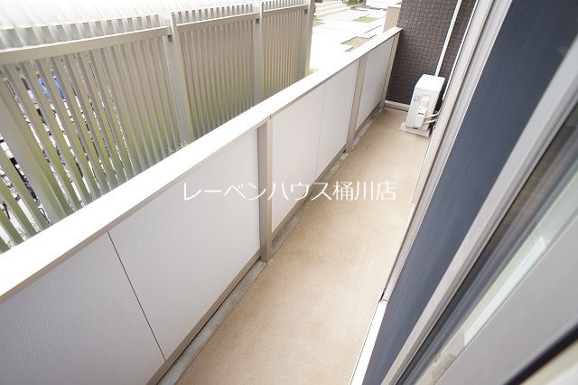 バルコニー　レーベンハウス桶川店へ　048-787-5511