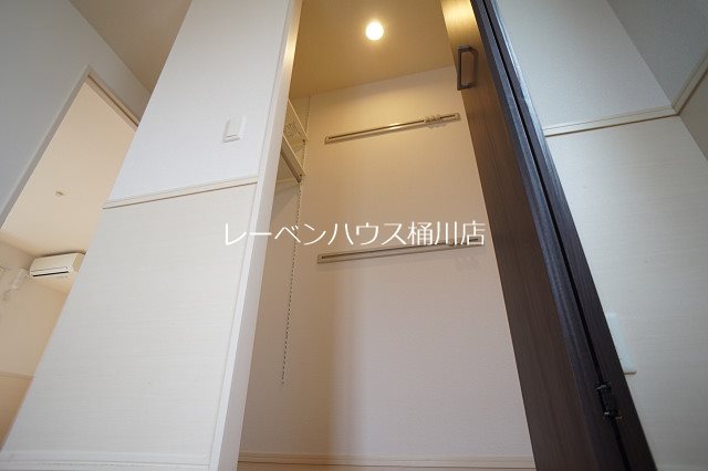 収納　レーベンハウス桶川店へ　048-787-5511