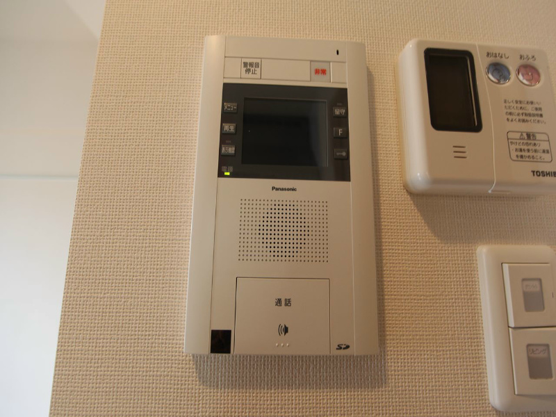 セキュリティ　TVモニター付インターホン