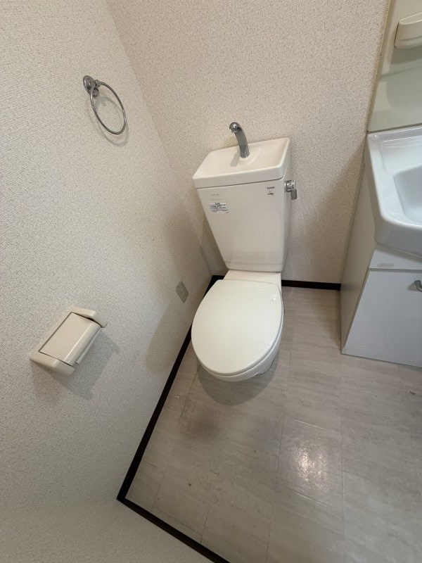 トイレ　うれしいバストイレ独立タイプ