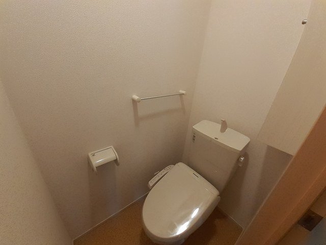 トイレ　トイレもきれいです