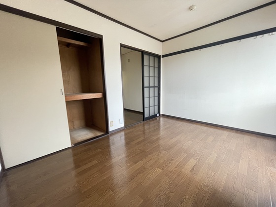 居室・リビング　※別部屋の写真です