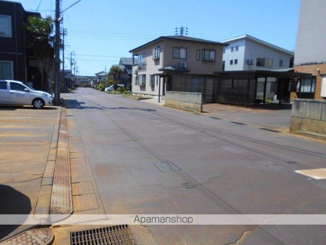 その他　前面道路（その他）まで0m