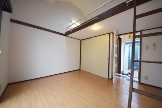 居室・リビング　★広々したお部屋です★