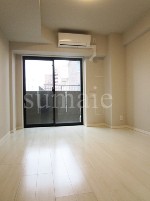 居室・リビング　南西向きの明るいお部屋です