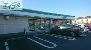 コンビニ　ファミリーマート岡山青江店（コンビニ）まで351m