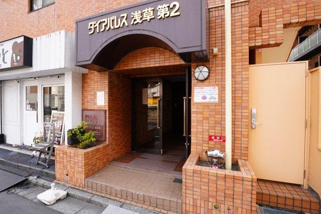 エントランス　毎日通るエントランスはこのようになっています