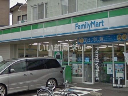 コンビニ　ファミリーマート ウッディ南光台店（コンビニ）まで443m