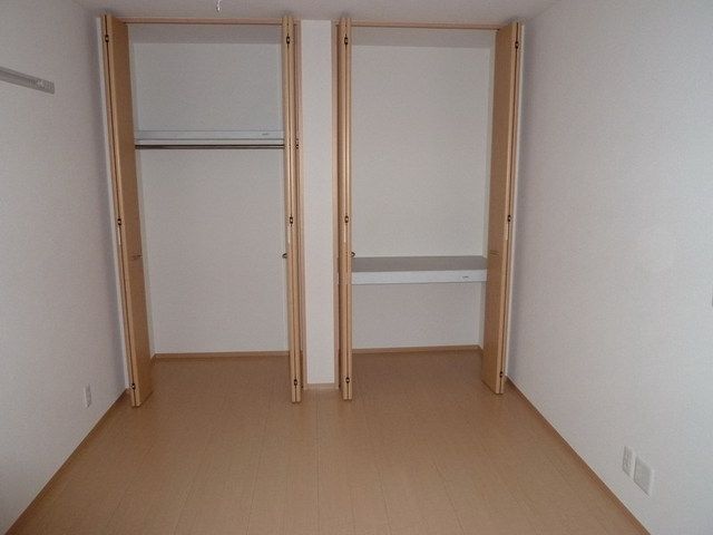 収納　２階洋室