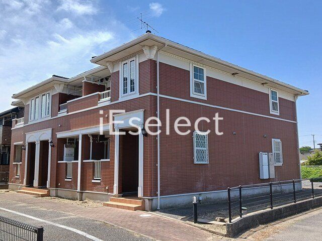 建物外観　お買い物にも出やすい立地♪