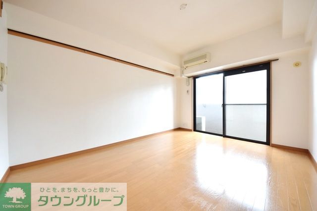 居室・リビング　同物件別部屋のお写真です。現況優先です。
