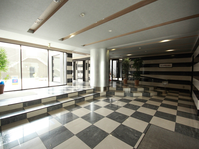 ＪＲ総武線 新小岩駅 徒歩10分 10階建 築22年の外観写真