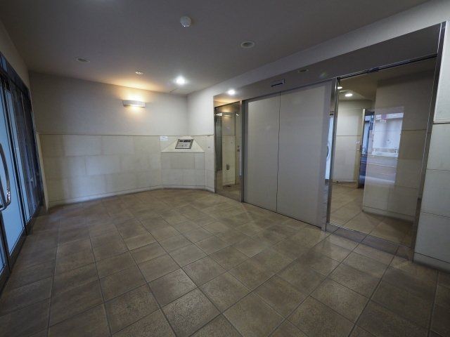 スカイコート四谷の外観写真