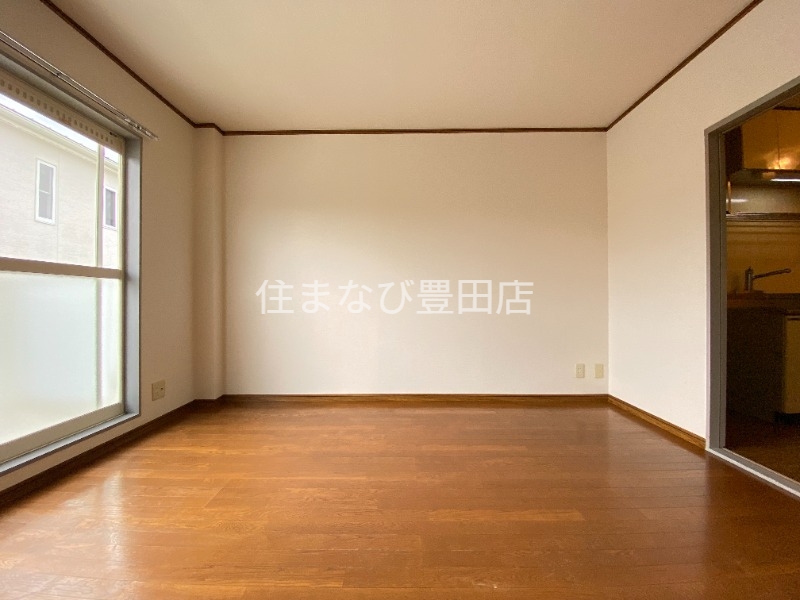 居室・リビング　同型別部屋写真