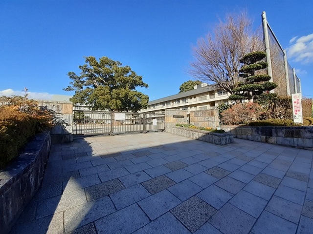 小学校　相模原市立新磯小学校（小学校）まで950m