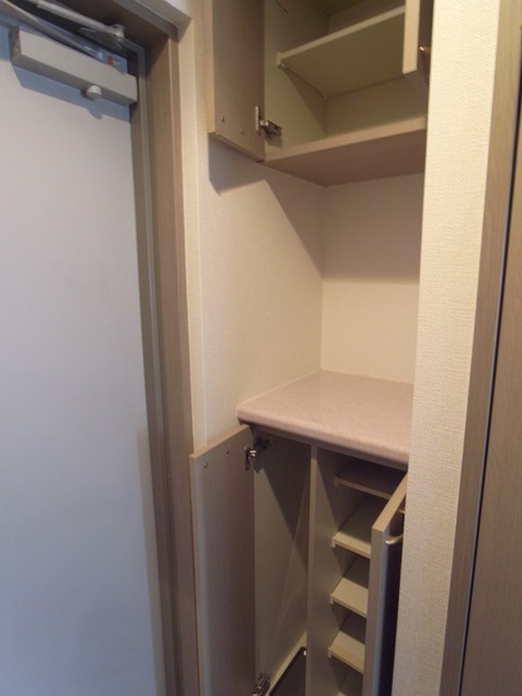 玄関　☆都心アクセスと生活利便性を兼ね備えた分譲賃貸マンション☆