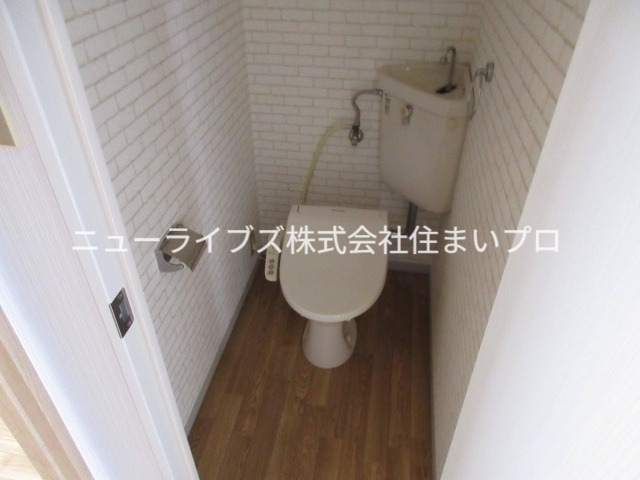 京阪本線 古川橋駅 徒歩7分 2階建 築38年のトイレ写真