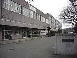 中学校　札幌市立柏中学校（中学校）まで635m