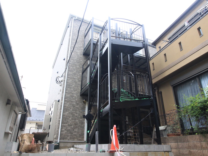 建物外観　建築中