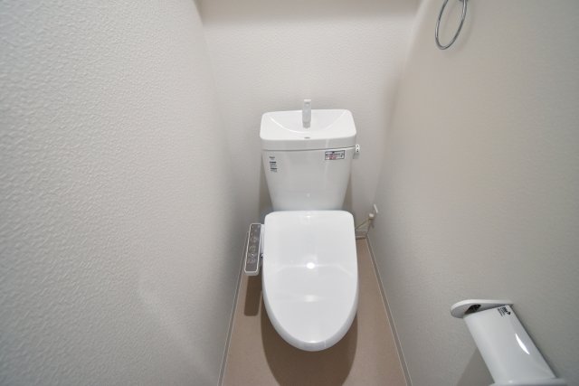 ヴィクトワール西宮丸橋町のトイレ写真