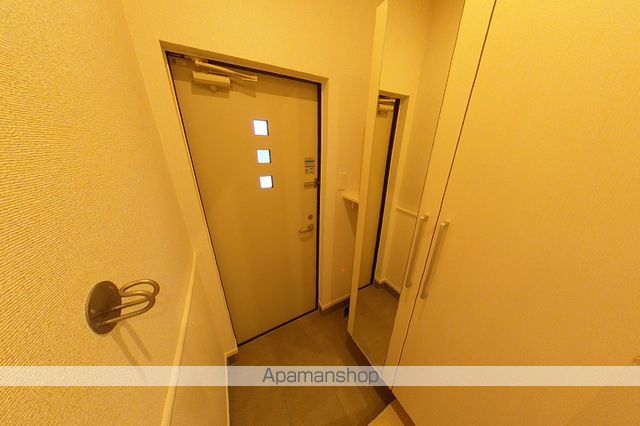 ヒカルサ長岡摂田屋Iの玄関写真