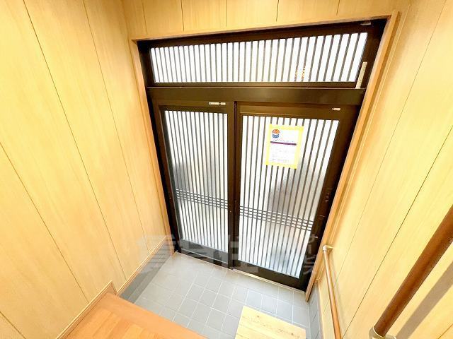 GSハイム島泉3の玄関写真