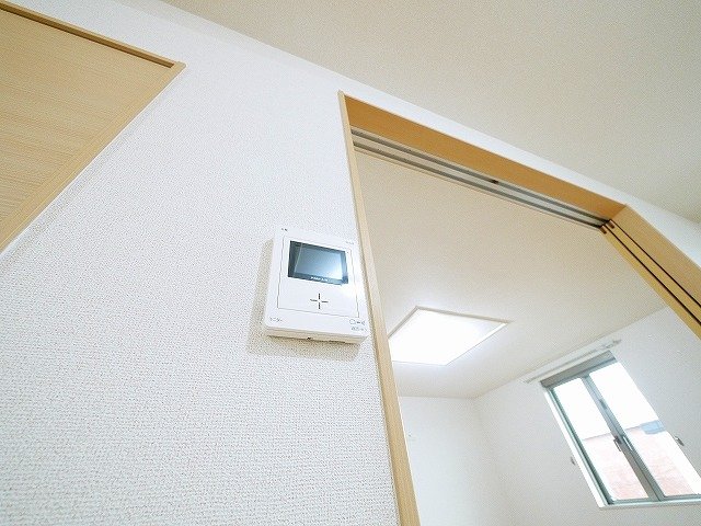 セキュリティ　モニター付きインターホン