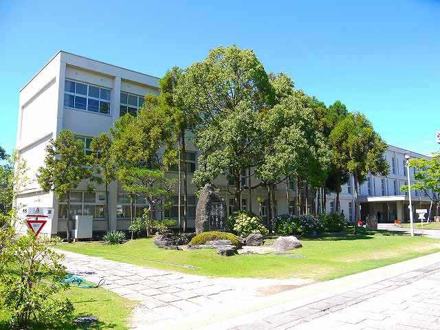 高校・高専　奈良県立磯城野高等学校（高校・高専）まで856m