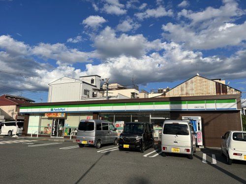 コンビニ　ファミリーマート 田島五丁目店（コンビニ）まで856m