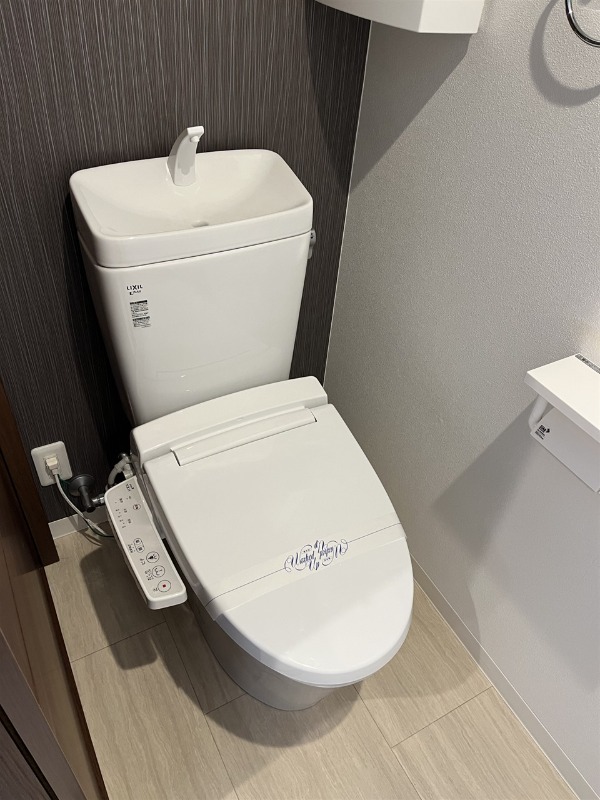 遠州鉄道 新浜松駅 徒歩9分 5階建 築9年のトイレ写真