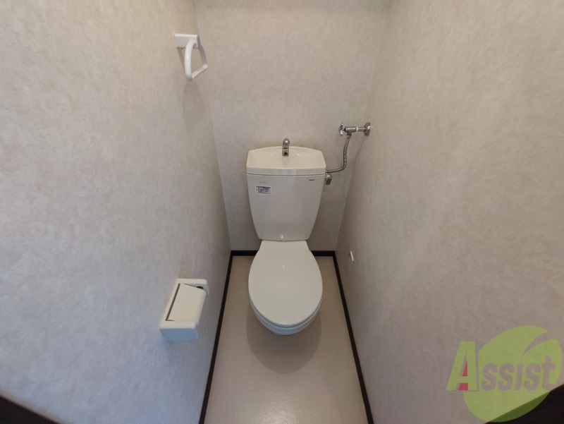 トイレ　こちらはトイレです。清潔感があり、安心して使用できます。
