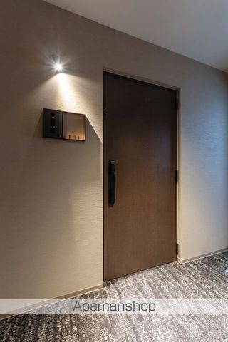MOCXION PREMIUM四谷大京町の玄関写真