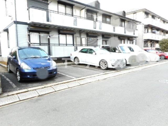 駐車場　駐車場（要空き確認）