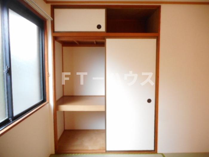 収納　押入れ