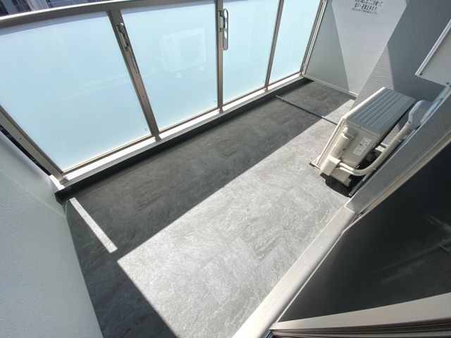バルコニー　※部屋毎でカラーに違いがある場合がございます。