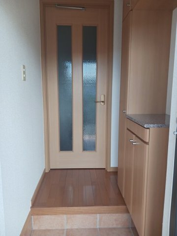 ポルトラーノIIの玄関写真