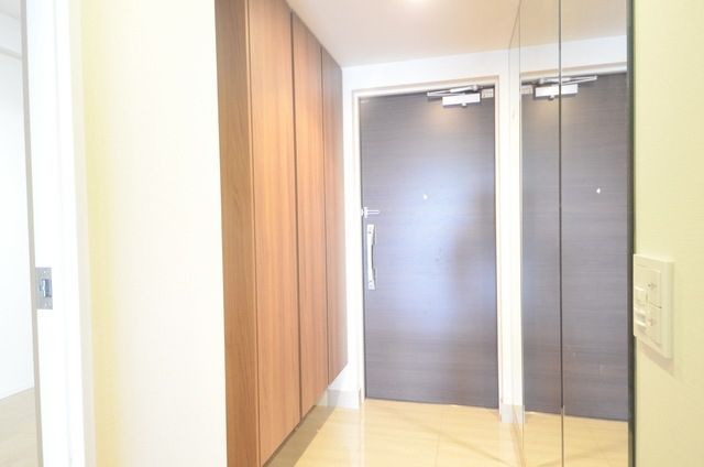 玄関　★お部屋探しは株式会社タウンハウジング東京まで★
