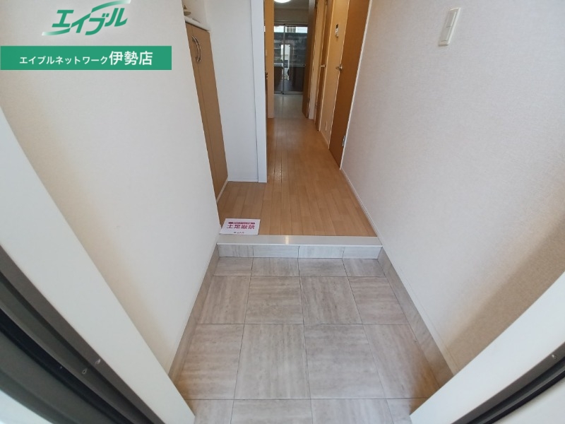 玄関　別部屋反転画像参考