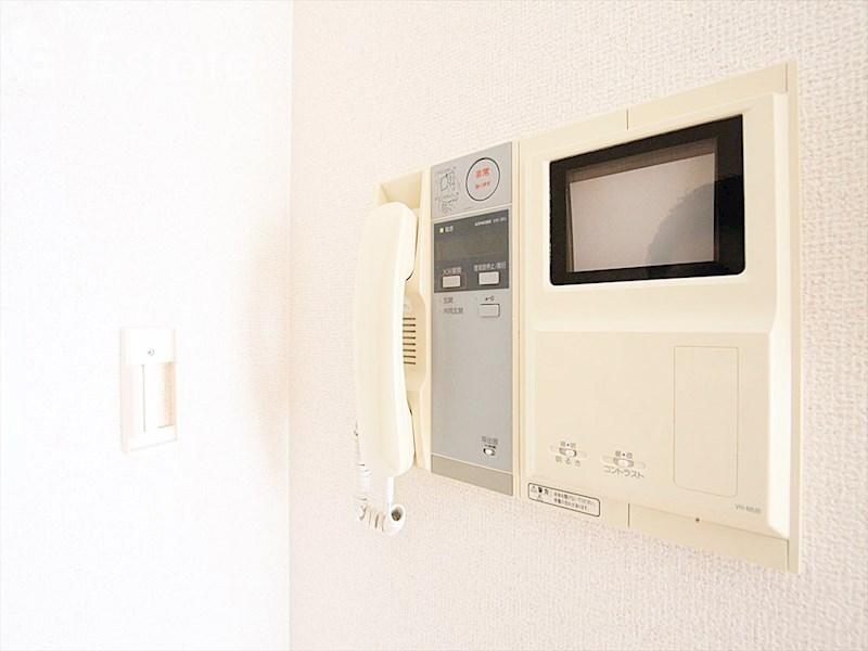 セキュリティ　モニター付きインターホン