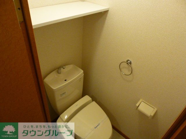 その他　温水洗浄便座♪上部、棚も便利。