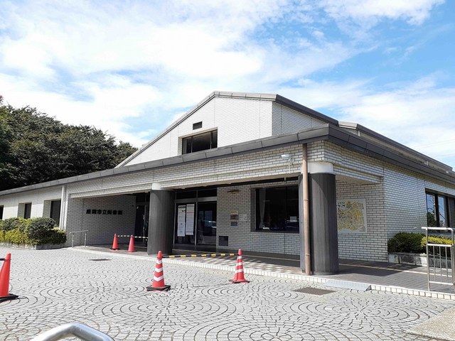 その他　図書館まで393m