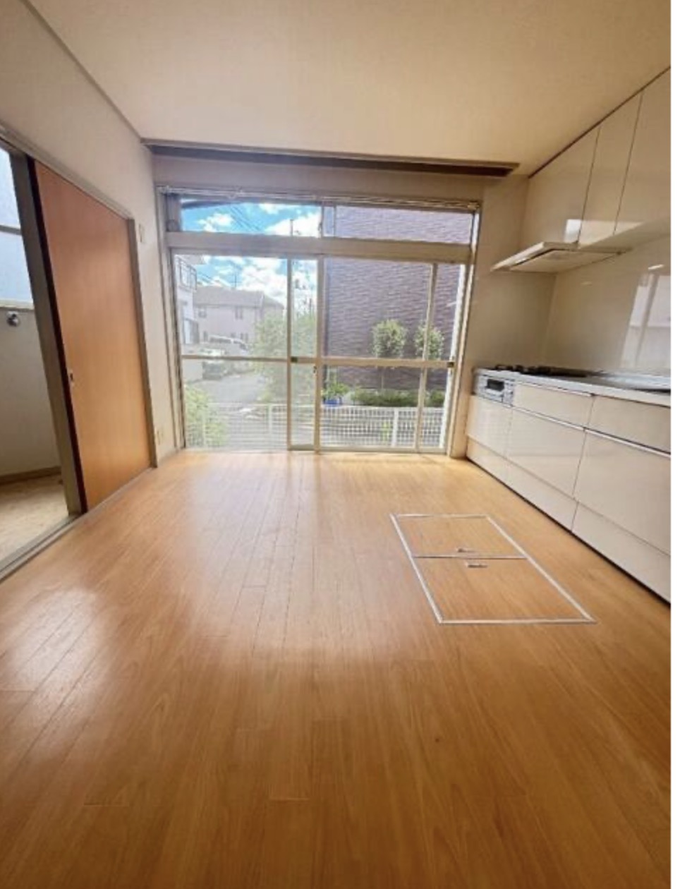 入間町2丁目戸建の居間写真