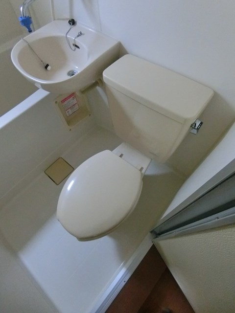 トイレ　同使用間取り